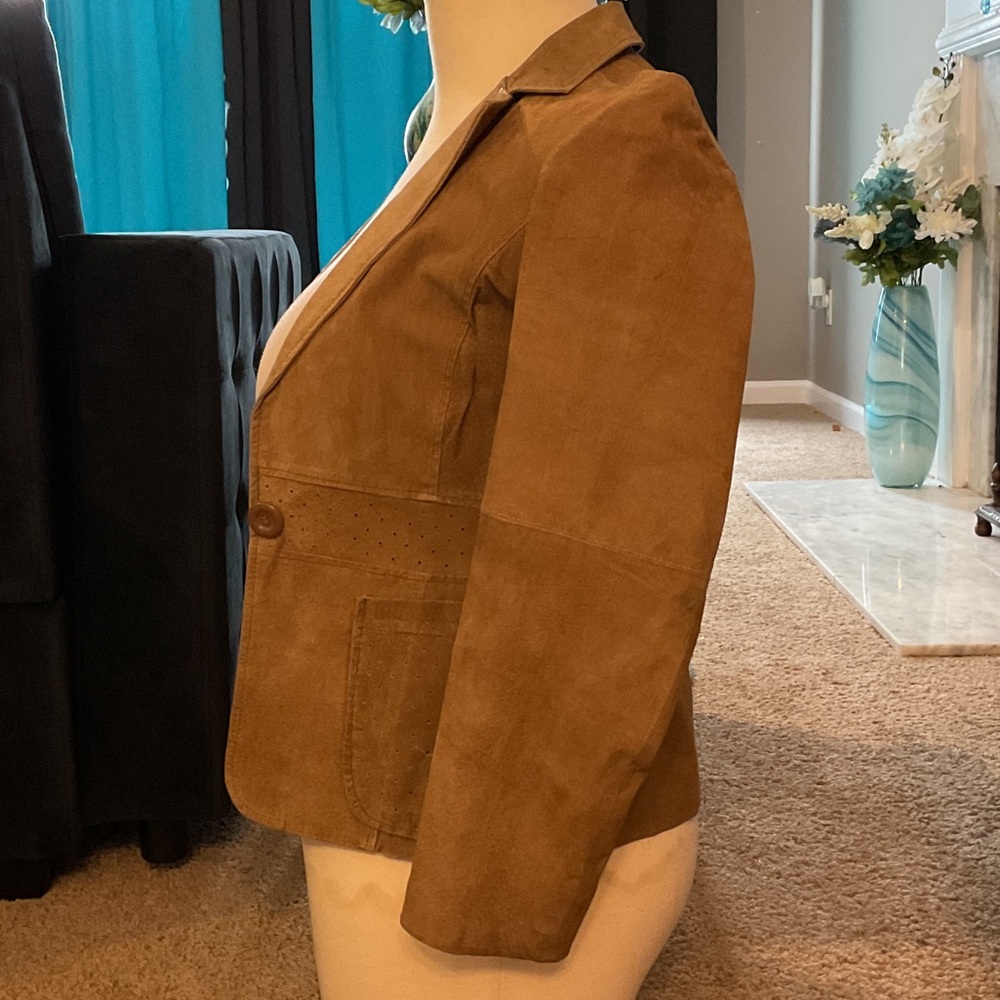 Women's Suede Fitted Blazer Jacket - Camel - Picture 3 of 10